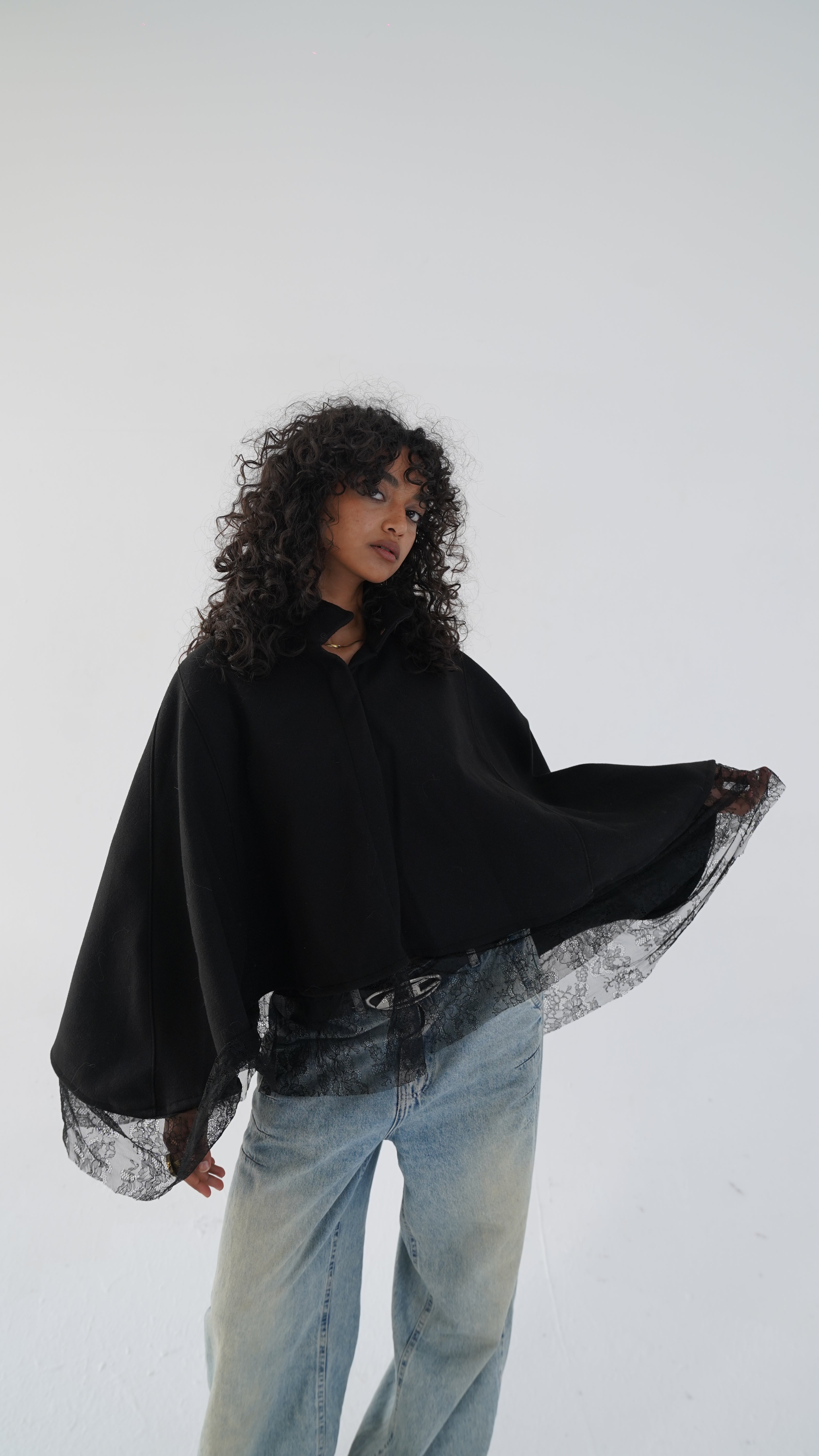 Dantel Cape Jacket